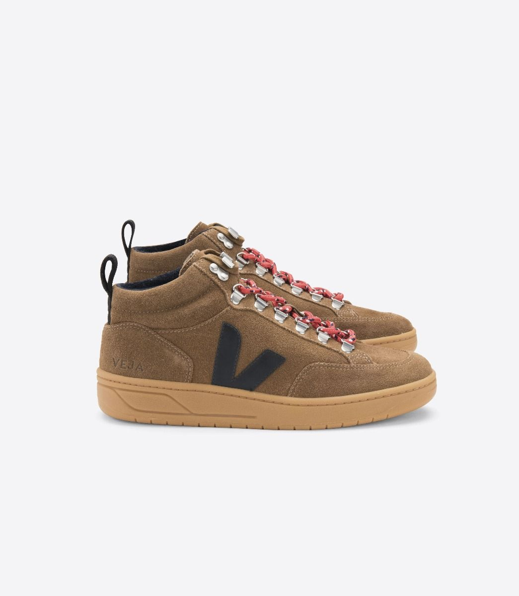 RORAIMA SUEDE BROWN BLACK GUM SOLE