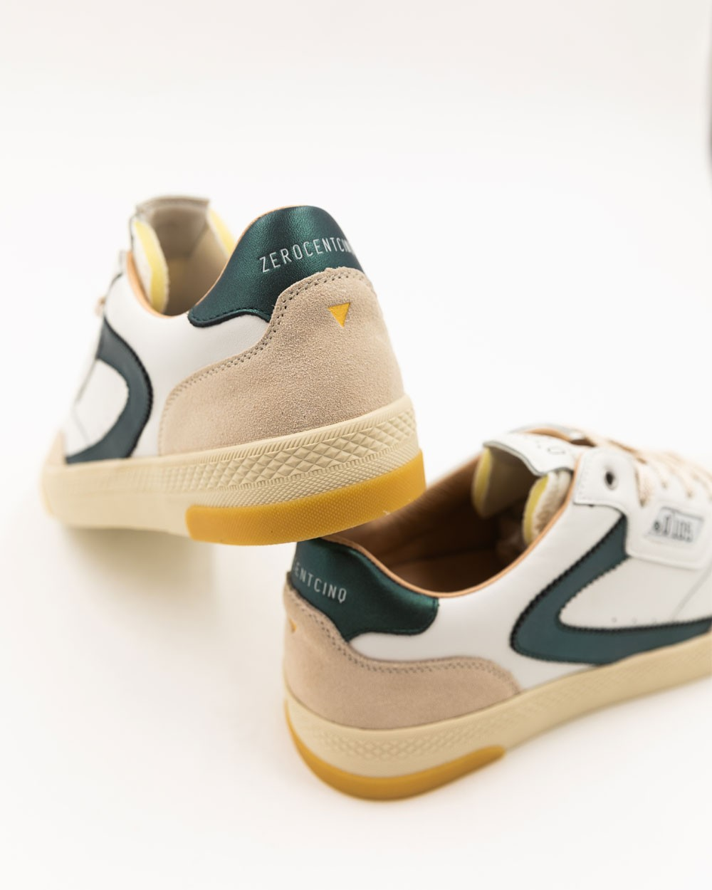 HAZEL MEN WHT EMERALD