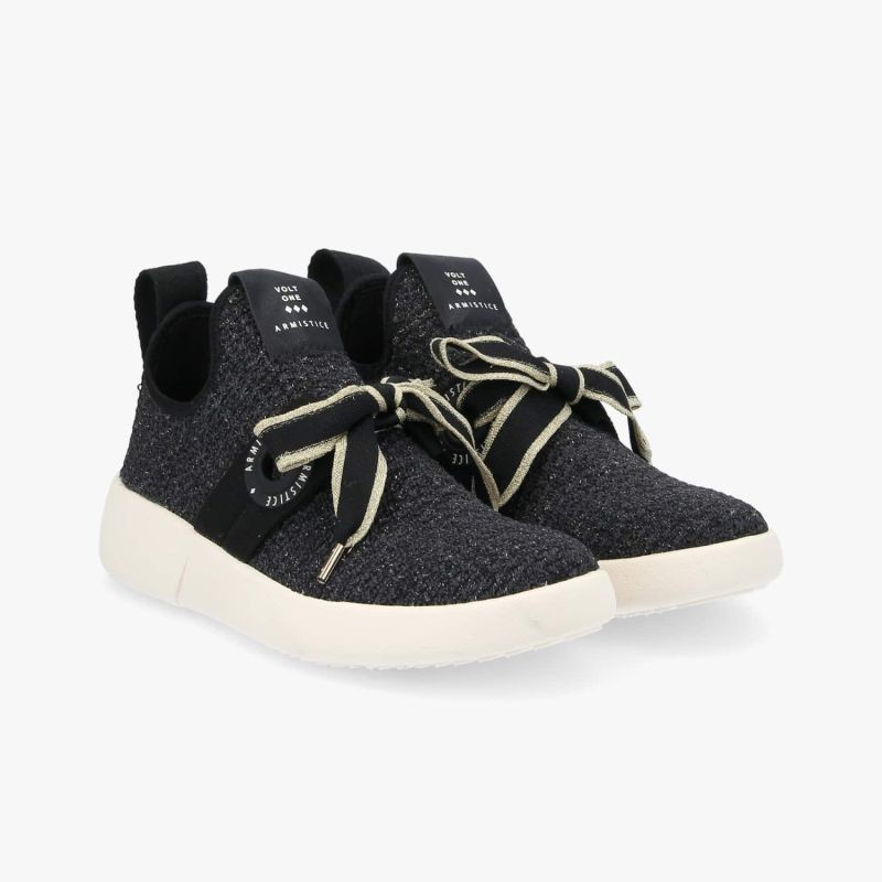VOLT ONE W MAE BLACK