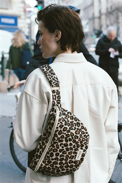 Custine XL - le sac banane - Léopard beige
