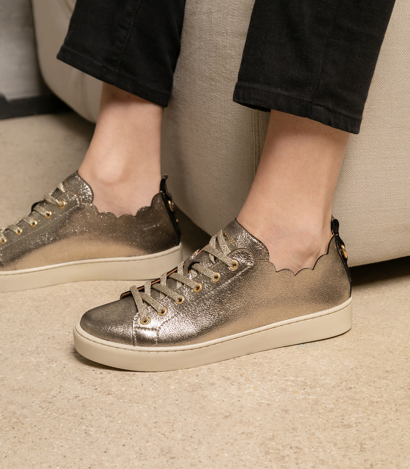 JULIE CUIR METALLISÉ DORÉ