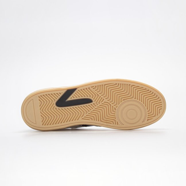 MatchPoint White/Black/Milky Gum