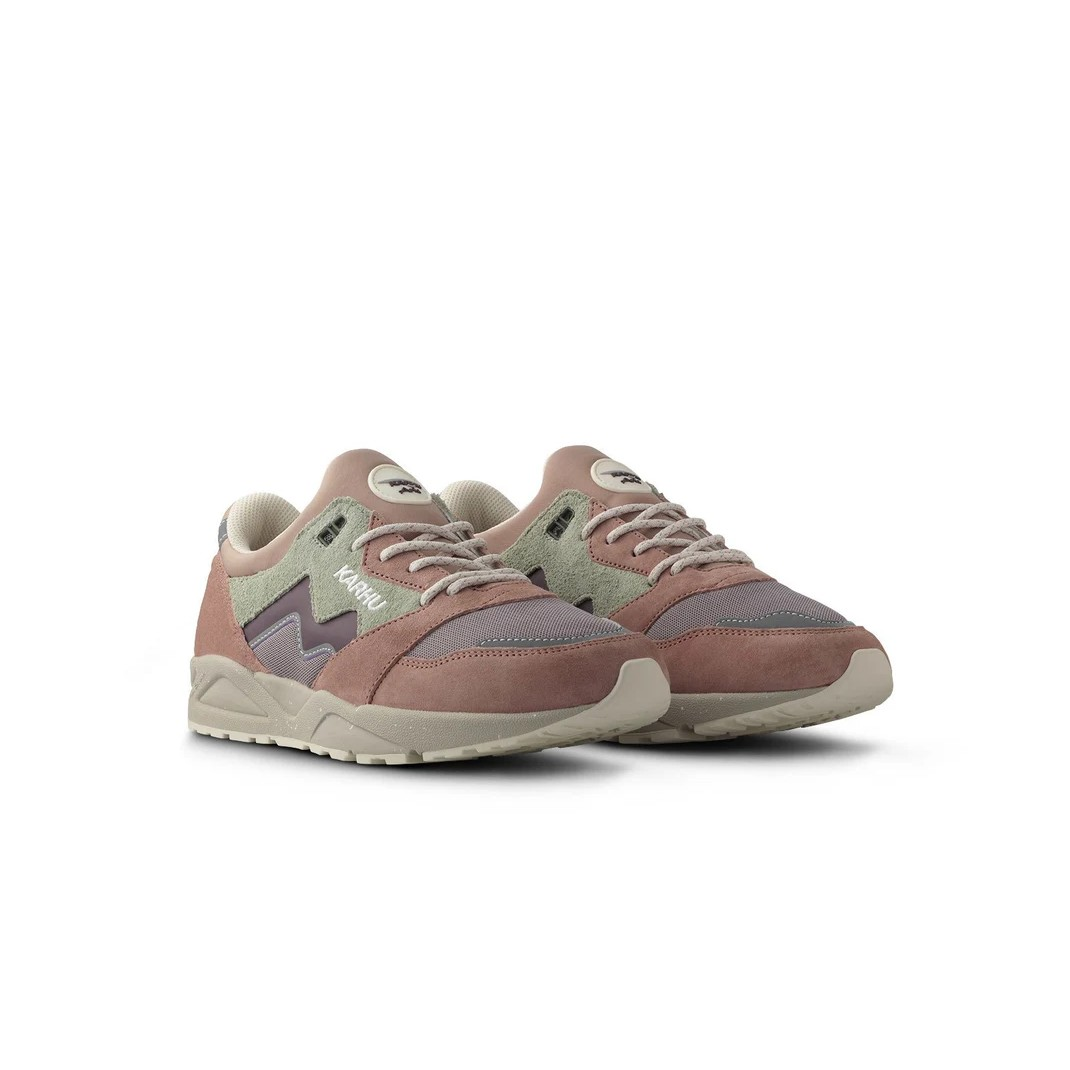 Aria 95 Warm Taupe / Fig