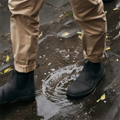 Classic Chelsea Boots 587 Rustic Black