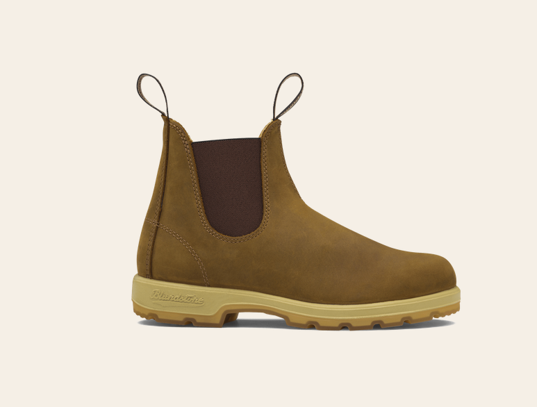 Classic Chelsea Boots 1320 Saddle Brown gum sole