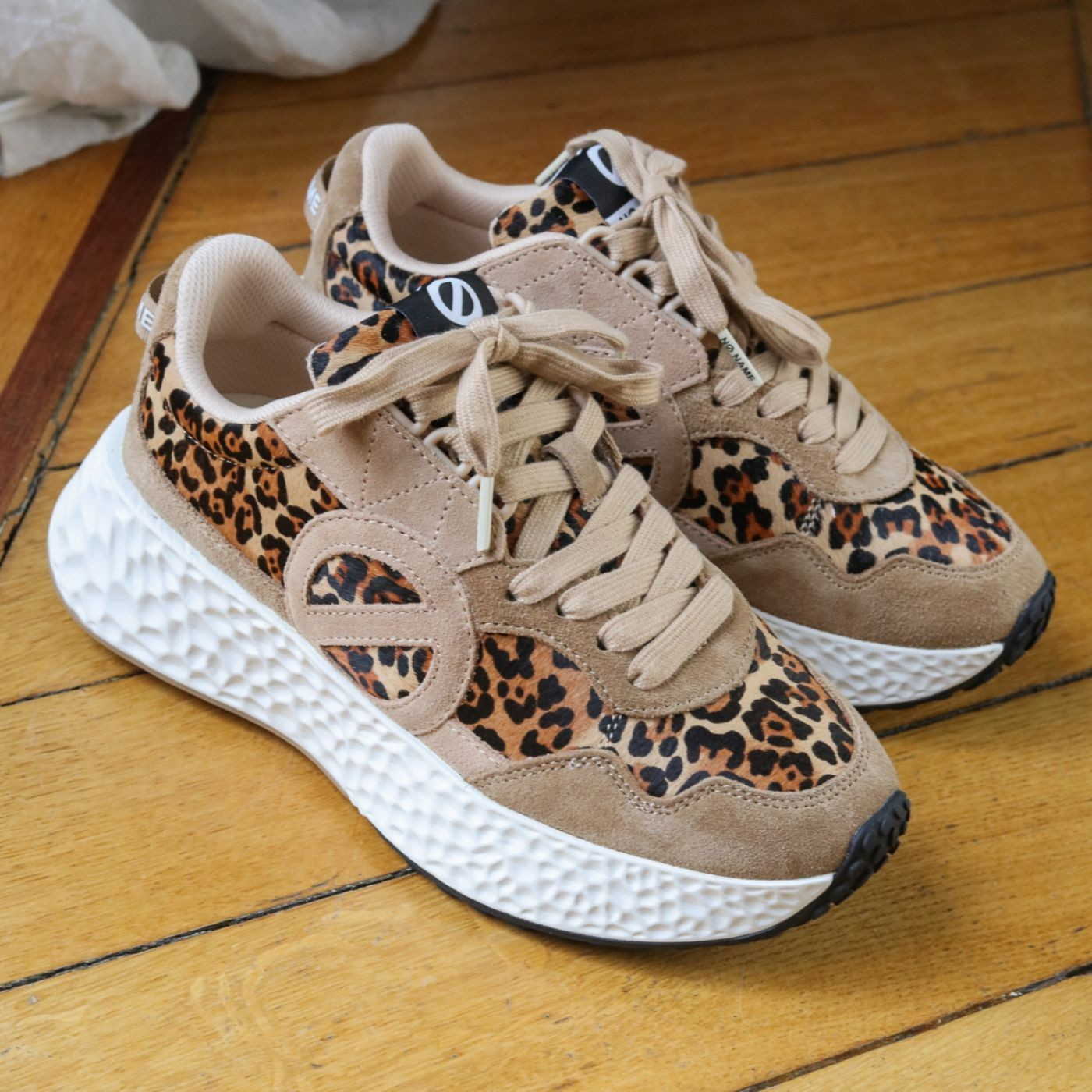 CARTER JOGGER W SDE/PONY LEO NUTS/BRUN