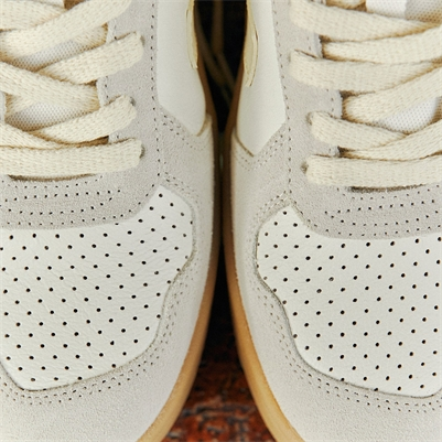 V82 GRAINED LEATHER PURE CALCAIRE PEKIN