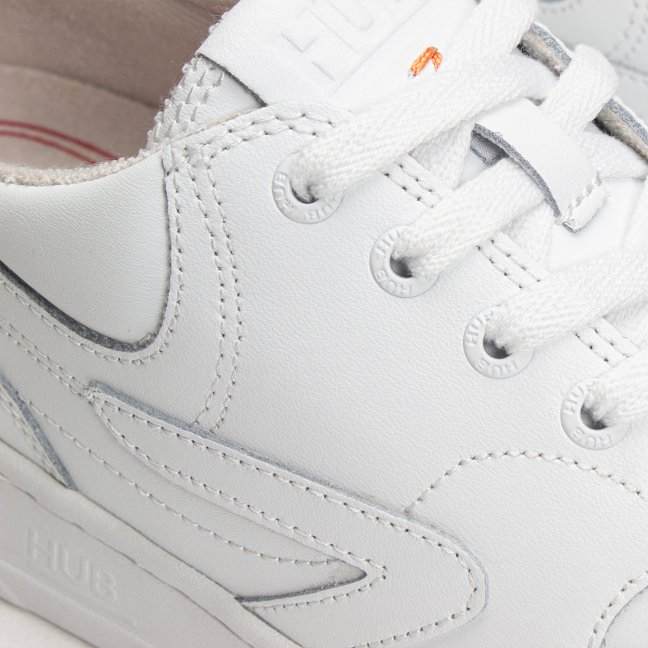 Court L31 White/White/White