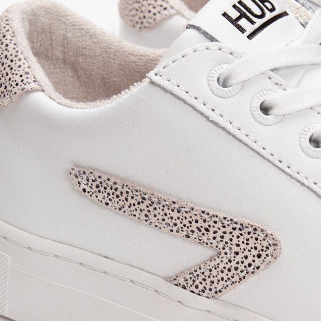 Hook L67 w. dotted White/Hasta/White