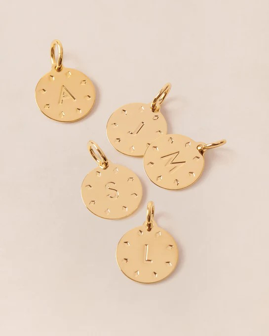 La médaille Initiale - dorée à l'or fin 24 carats - 15mm