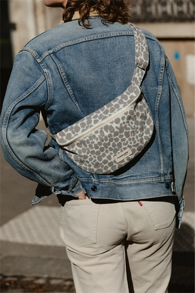 Custine - le sac banane - Léopard Gris