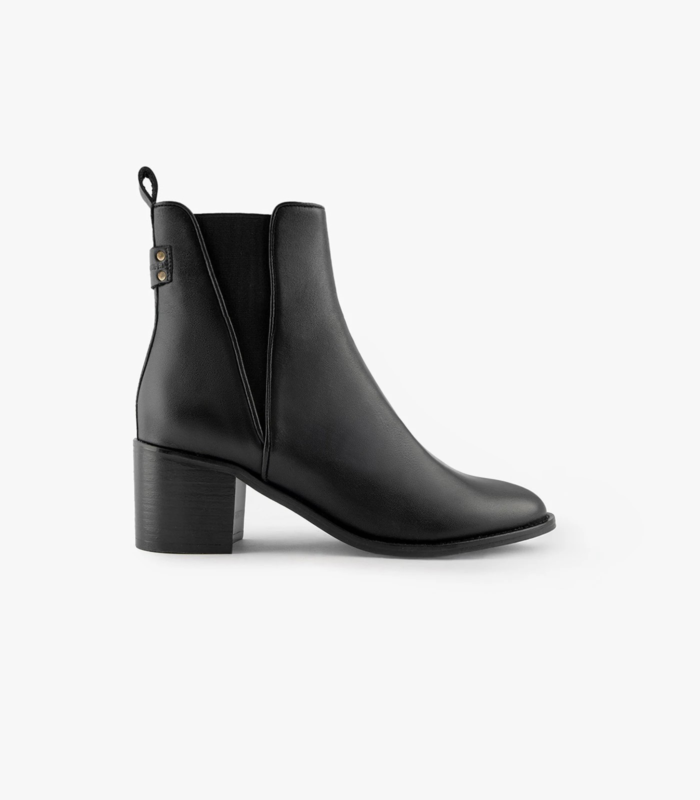 ESME NOIR