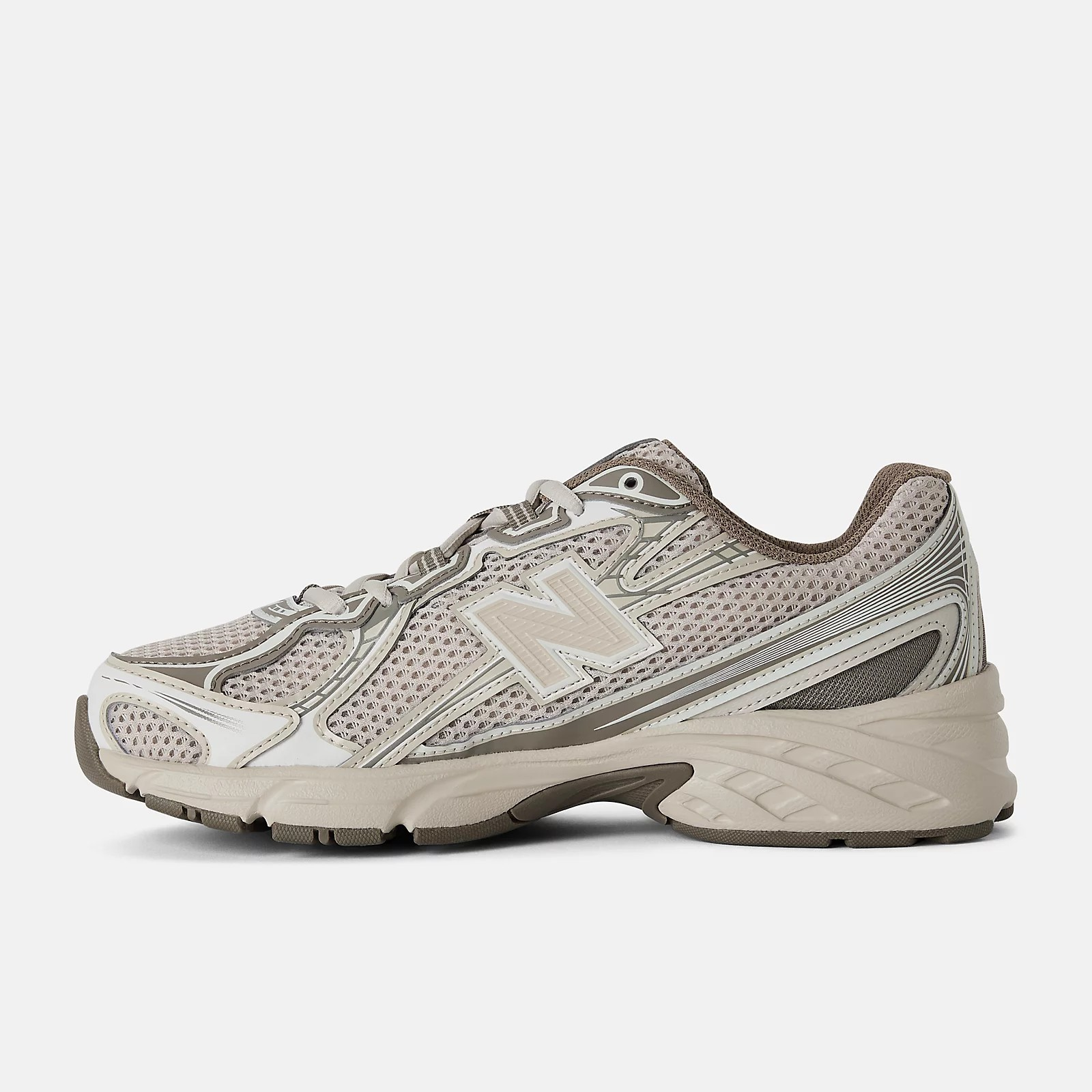 740 AS2 DOCKSIDE / TIMBER WOLF / SEA SALT