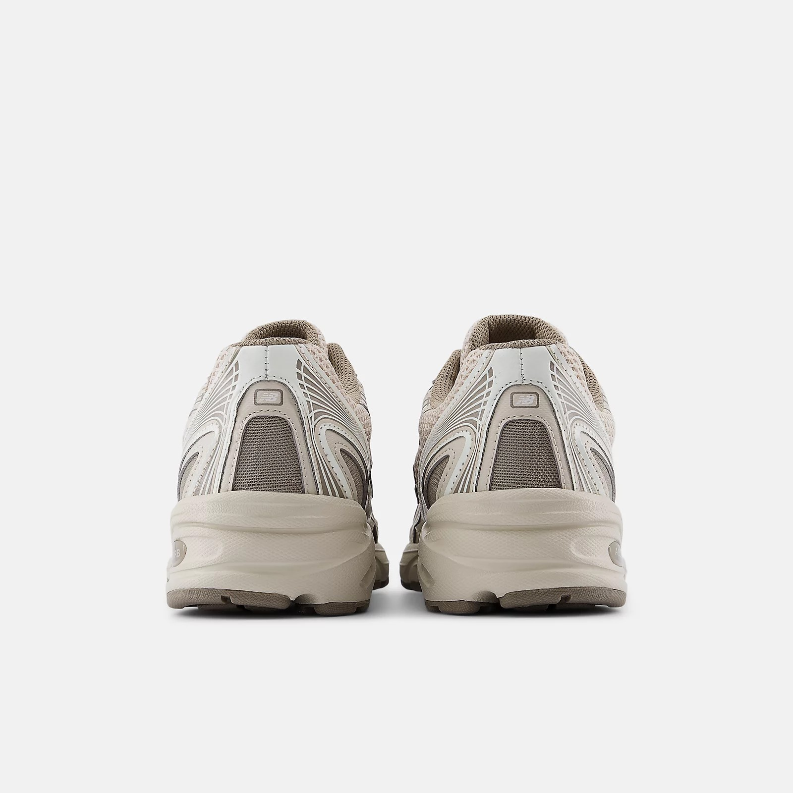 740 AS2 DOCKSIDE / TIMBER WOLF / SEA SALT