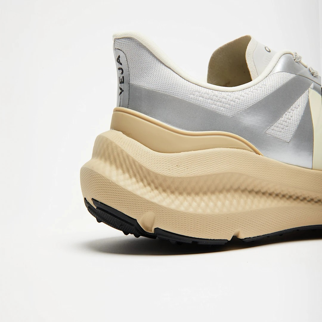 CONDOR 3 ADVANCED ENGINEERED-MESH SILVER ALMOND