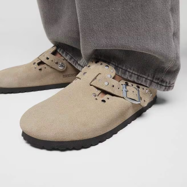 Boston Rivet - Lit de pied souple - Suede Taupe - Etroite