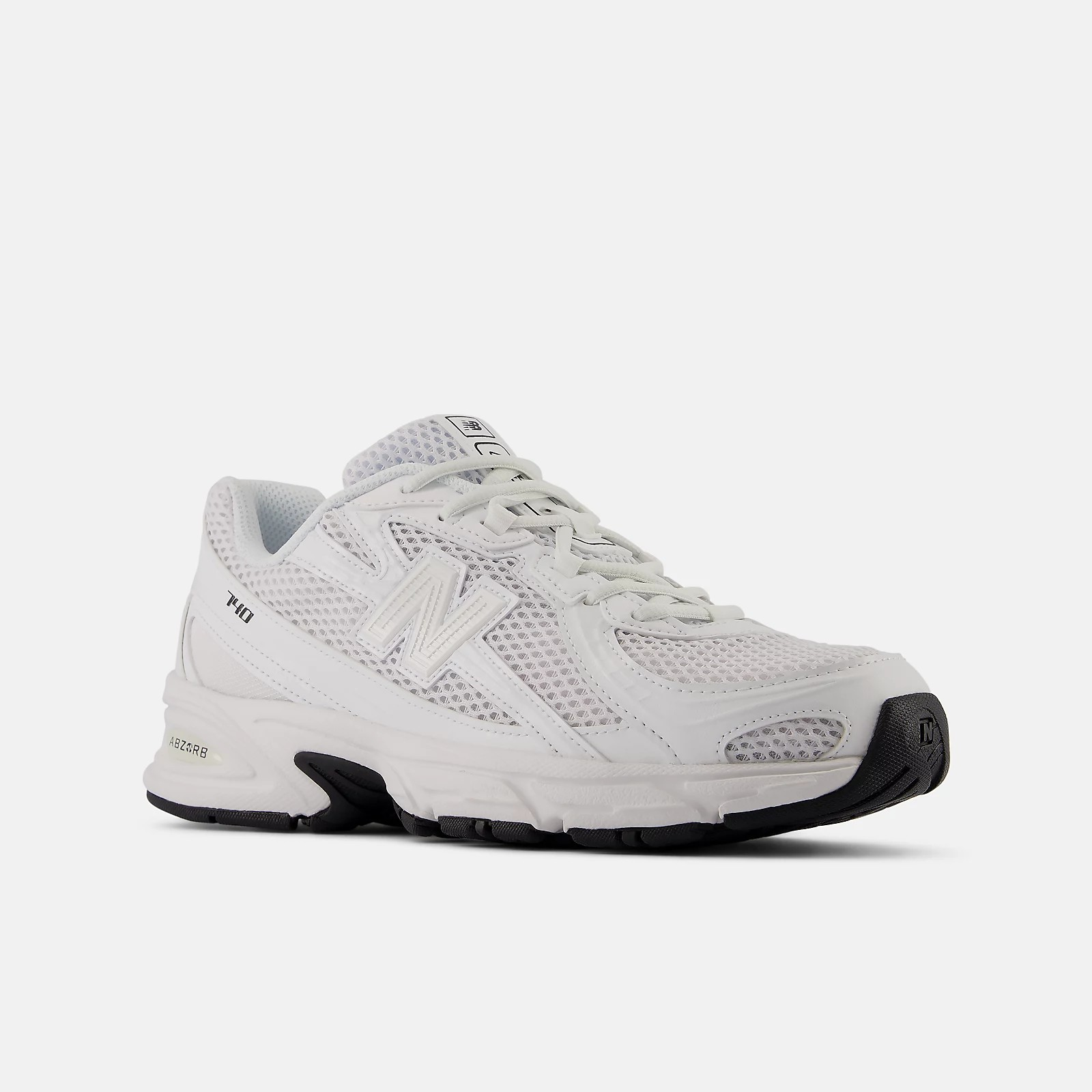 740 WW2 NB WHITE / BLACK WW2