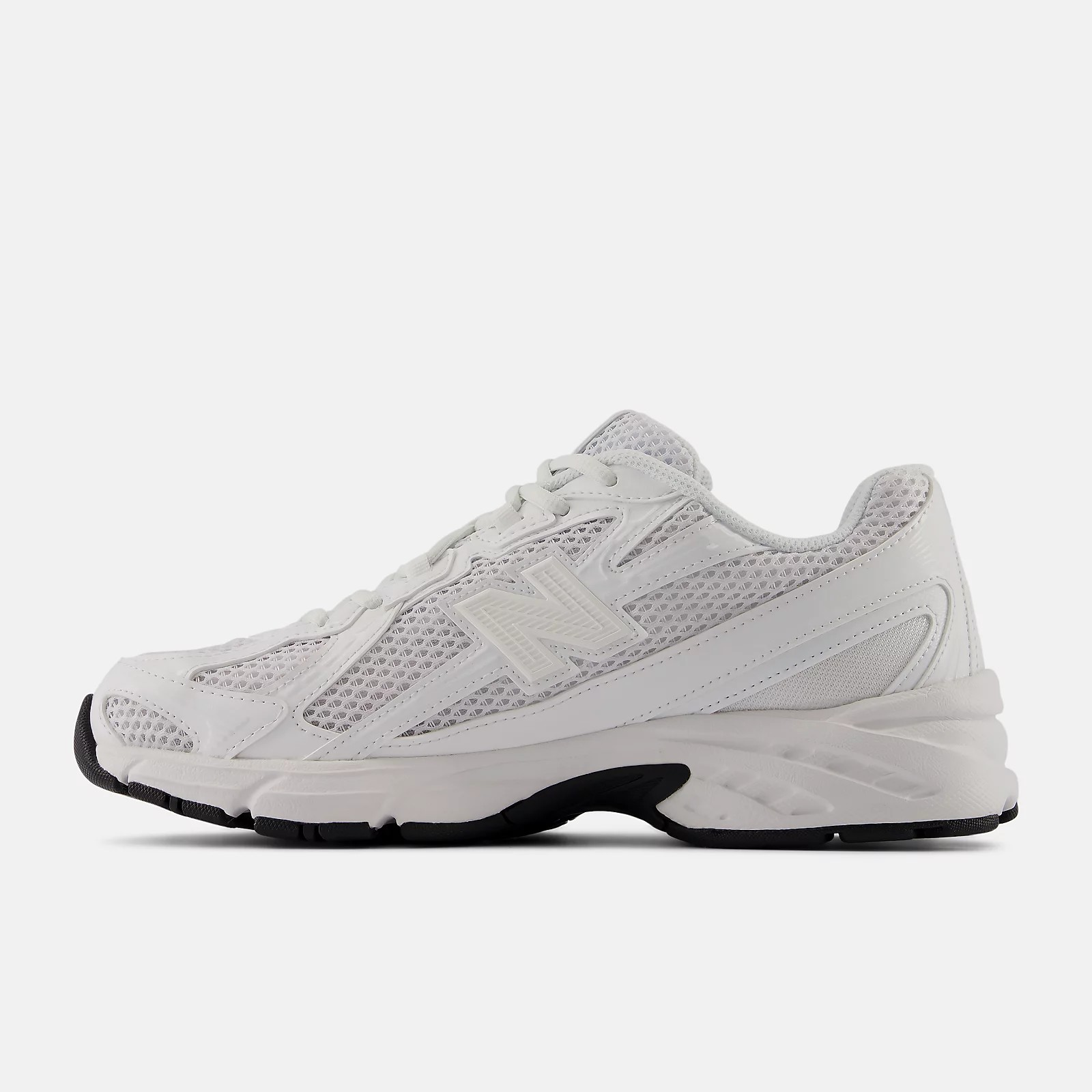 740 WW2 NB WHITE / BLACK WW2