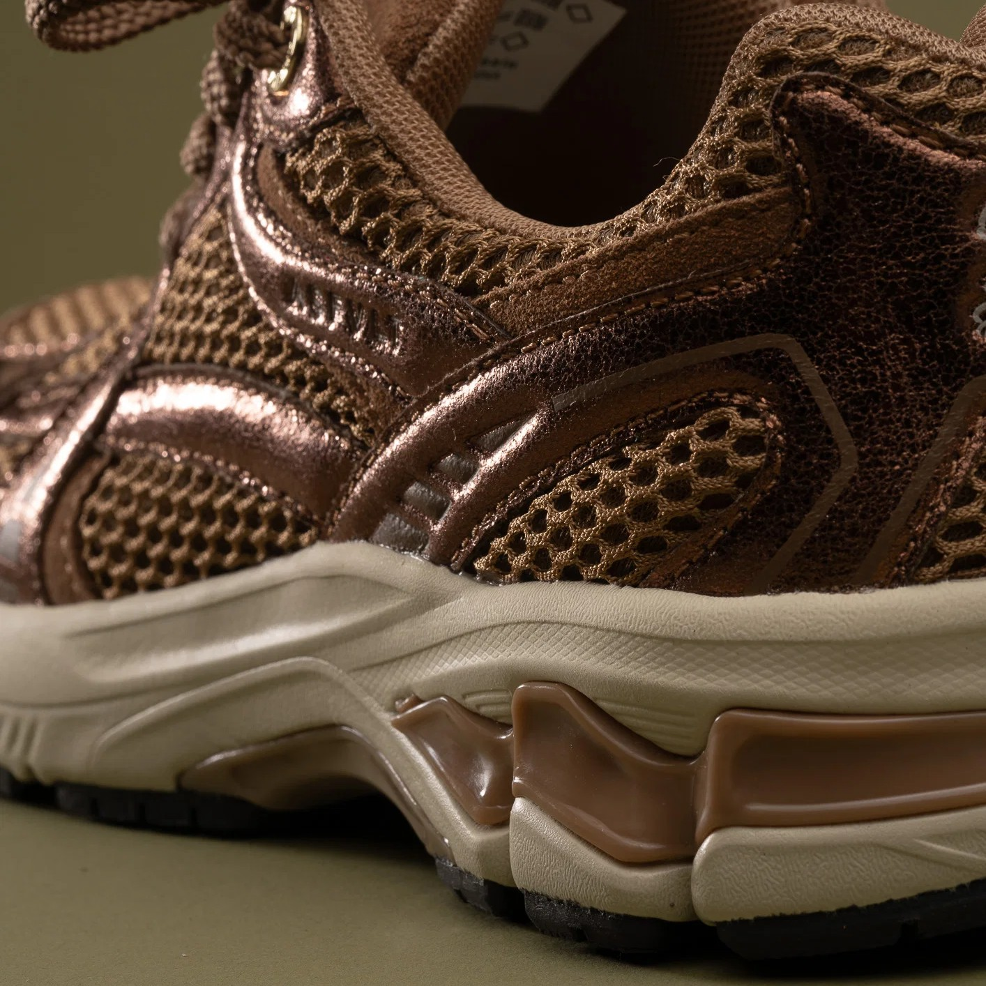 CITY RUN DARK WINE METALLIC/TAN