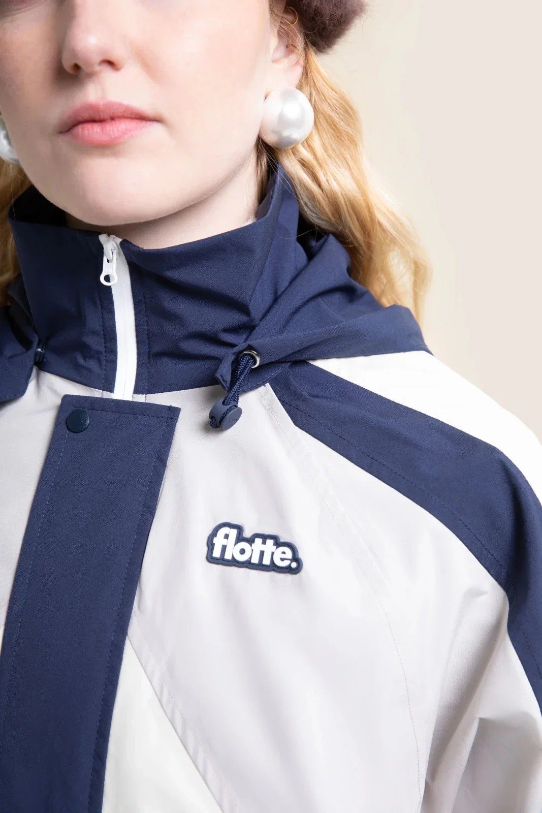 Abbesses - Veste Imperméable - Argile