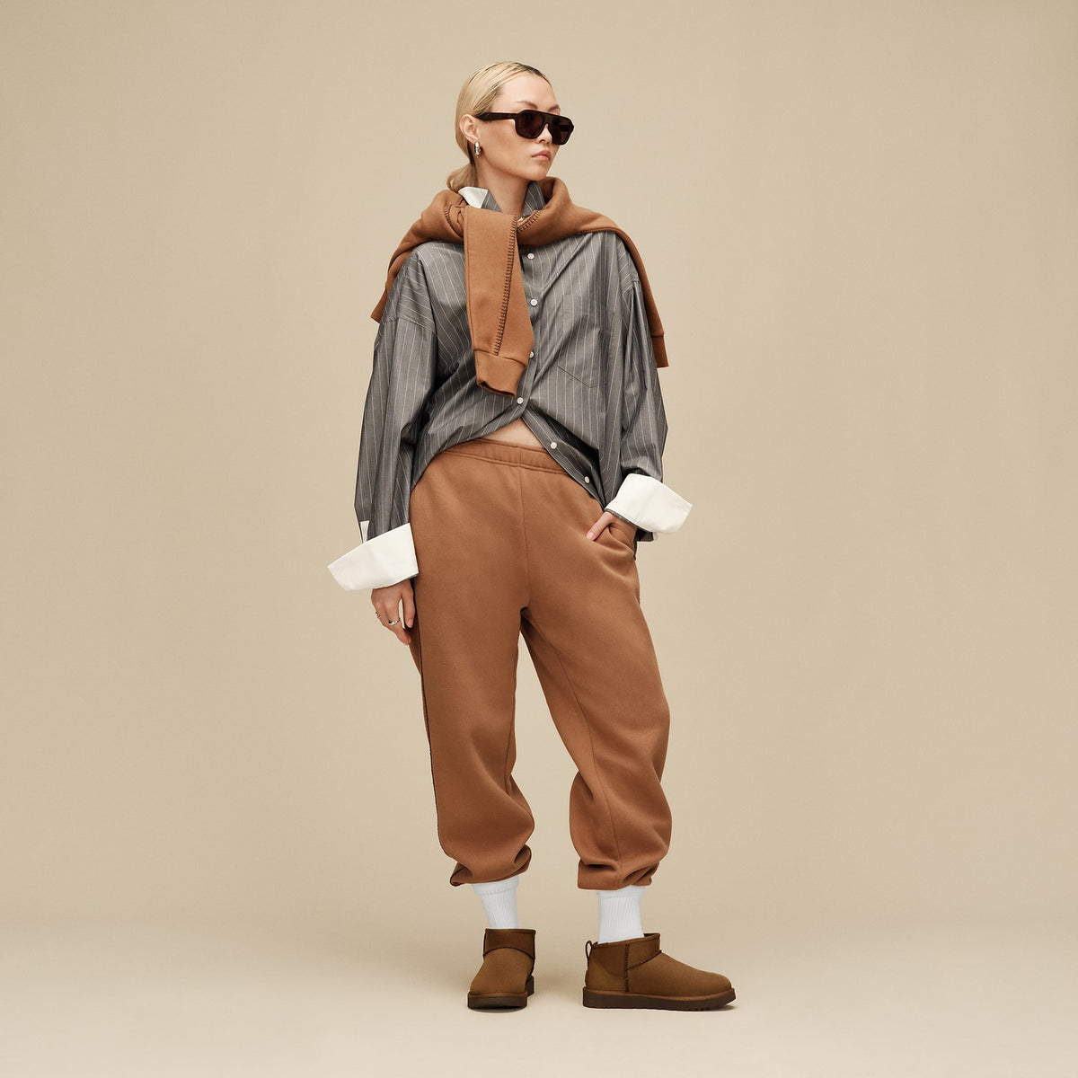 UGG CLASSIC ULTRA MINI NUBUCK DARK CHESTNUT - 8